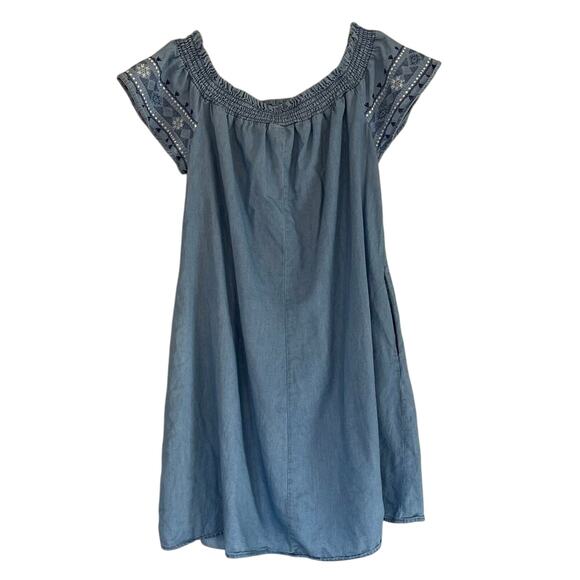 Lane Bryant Convertible Neck Smocked Embroidered Short Sleeve Denim Dress, 14/16 - Picture 2 of 11